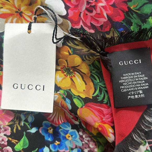 NWT ✨GUCCI✨  JOSEPHINE STRIPE 100% silk Floral Scarf 135 x 135 - Picture 8 of 8